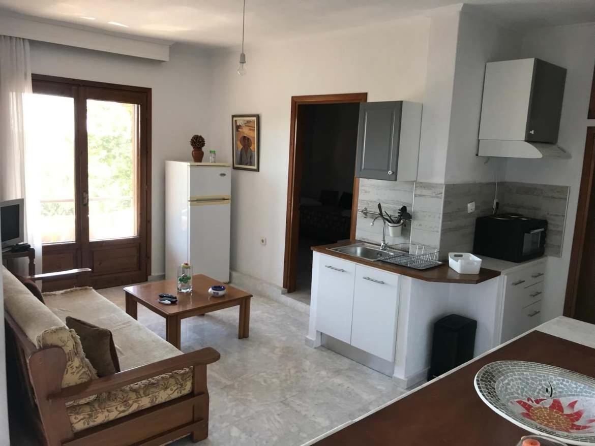 Great First Floor Appartment With View Nea Kallikrateia Exterior foto