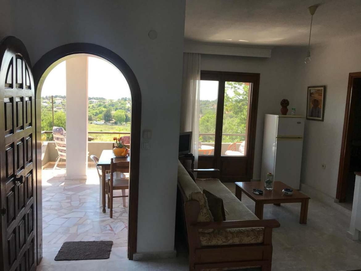 Great First Floor Appartment With View Nea Kallikrateia Exterior foto