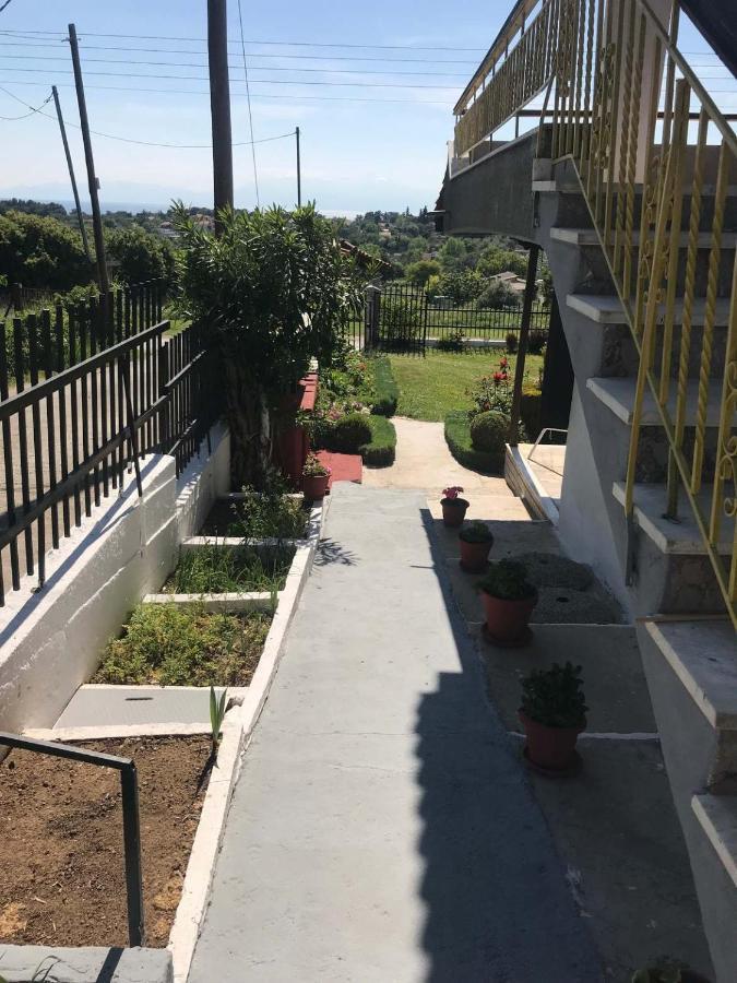 Great First Floor Appartment With View Nea Kallikrateia Exterior foto