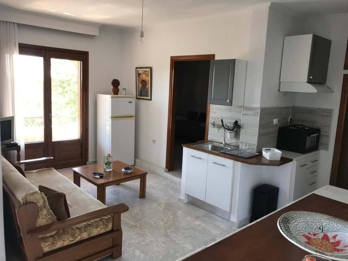 Great First Floor Appartment With View Nea Kallikrateia Exterior foto